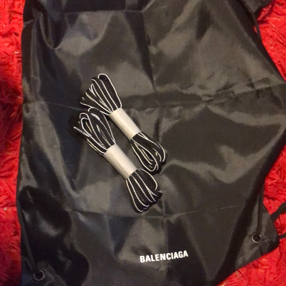 Balenciaga Black Athletic Shoes with White Accents - Picture 4 of 4